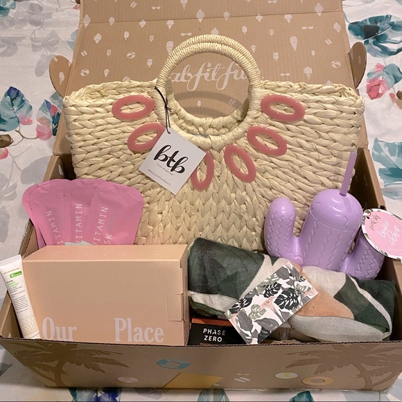 Other - Virginia Wolf wrap & btb tote fabfitfun box